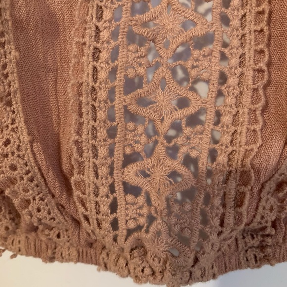 Lovely cropped boho flowy sleeved top in rose - Picture 8 of 10